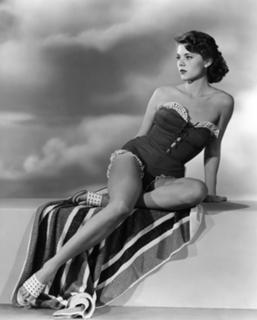 Peggie Castle feet photo 4