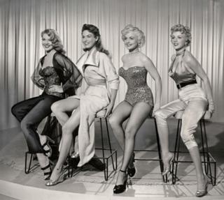 Peggie Castle feet photo 1