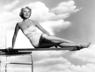 Peggie Castle feet photo 6