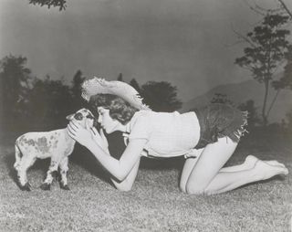 Peggie Castle feet photo 2
