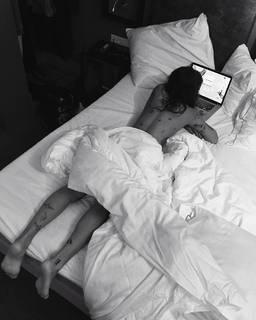 Peggy Gou feet photo thumbnail