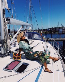 Peggy Gou feet photo thumbnail