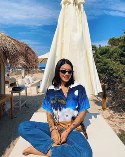 Peggy Gou feet photo thumbnail