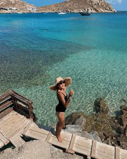 Peggy Gou feet photo thumbnail