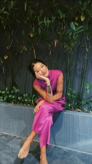 Peggy Gou feet photo thumbnail