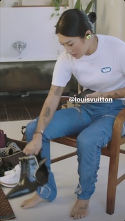 Peggy Gou feet photo thumbnail