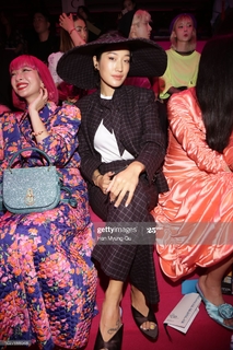 Peggy Gou feet photo thumbnail