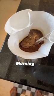 Peggy Gou feet photo thumbnail