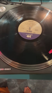 Peggy Gou feet photo thumbnail