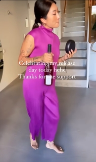 Peggy Gou feet photo thumbnail