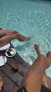 Peggy Gou feet photo thumbnail