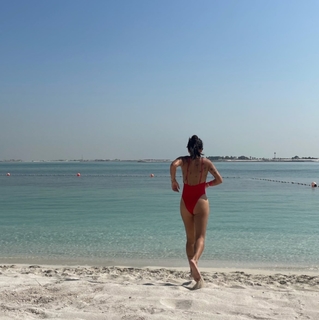 Peggy Gou feet photo thumbnail