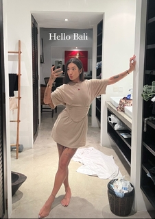 Peggy Gou feet photo thumbnail