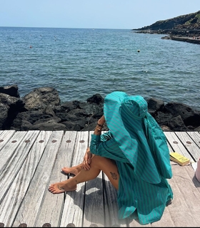 Peggy Gou feet photo thumbnail