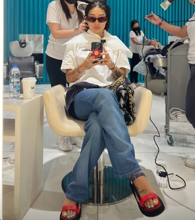 Peggy Gou feet photo thumbnail