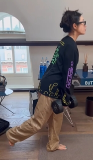 Peggy Gou feet photo thumbnail