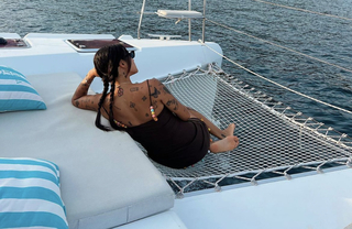 Peggy Gou feet photo thumbnail