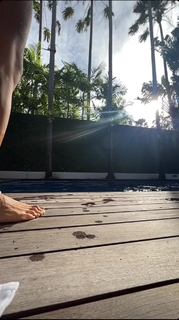 Peggy Gou feet photo thumbnail