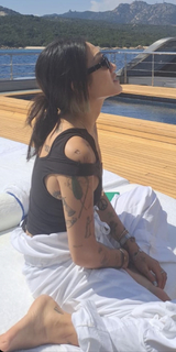 Peggy Gou feet photo thumbnail