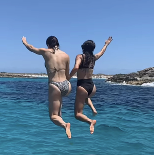 Peggy Gou feet photo thumbnail