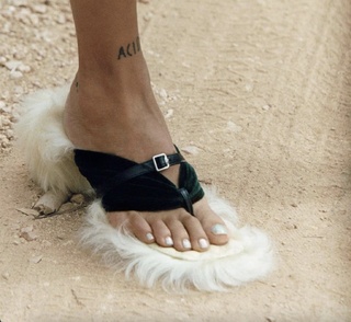 Peggy Gou feet photo thumbnail