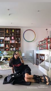 Peggy Gou feet photo thumbnail