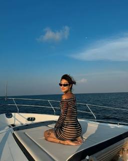 Peggy Gou feet photo thumbnail