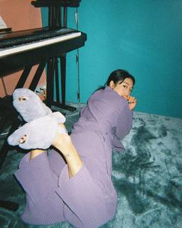 Peggy Gou feet photo thumbnail