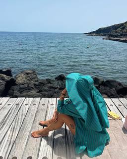 Peggy Gou feet photo thumbnail