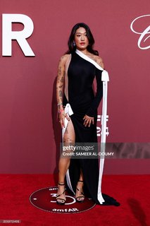 Peggy Gou feet photo thumbnail