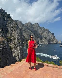 Peggy Gou feet photo thumbnail