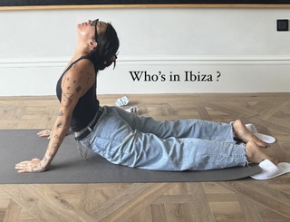 Peggy Gou feet photo thumbnail