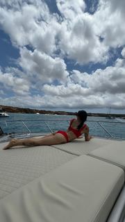 Peggy Gou feet photo thumbnail