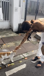 Peggy Gou feet photo thumbnail