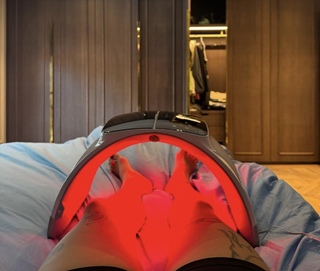 Peggy Gou feet photo thumbnail