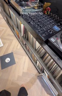 Peggy Gou feet photo 19