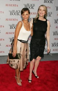 Peggy Lipton feet photo 3