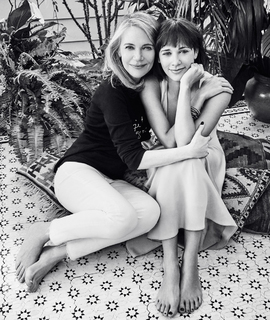 Peggy Lipton feet photo 10