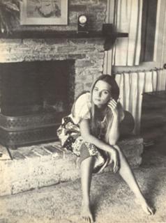 Peggy Lipton feet photo 5