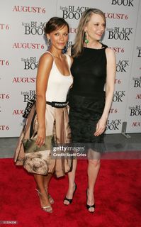 Peggy Lipton feet photo 4
