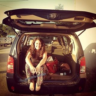 Pelin Akil feet photo thumbnail