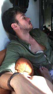 Pelin Akil feet photo thumbnail