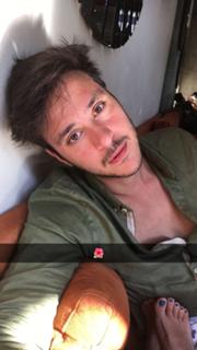 Pelin Akil feet photo thumbnail