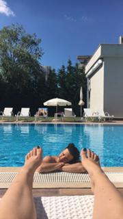 Pelin Akil feet photo thumbnail