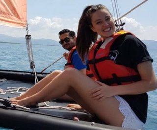 Pelin Akil feet photo thumbnail