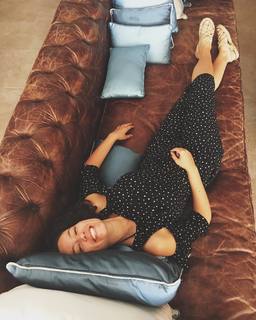 Pelin Akil feet photo thumbnail