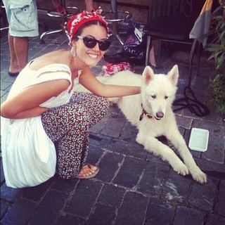 Pelin Akil feet photo thumbnail