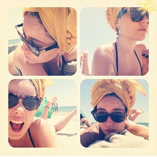 Pelin Akil feet photo thumbnail