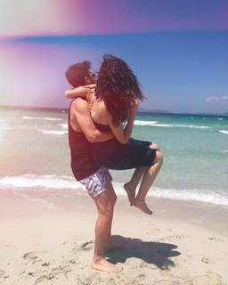 Pelin Akil feet photo thumbnail