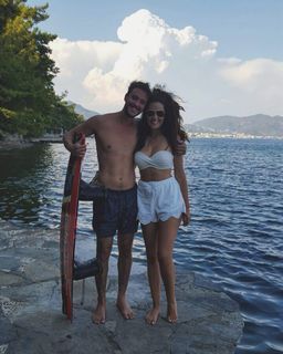 Pelin Akil feet photo thumbnail